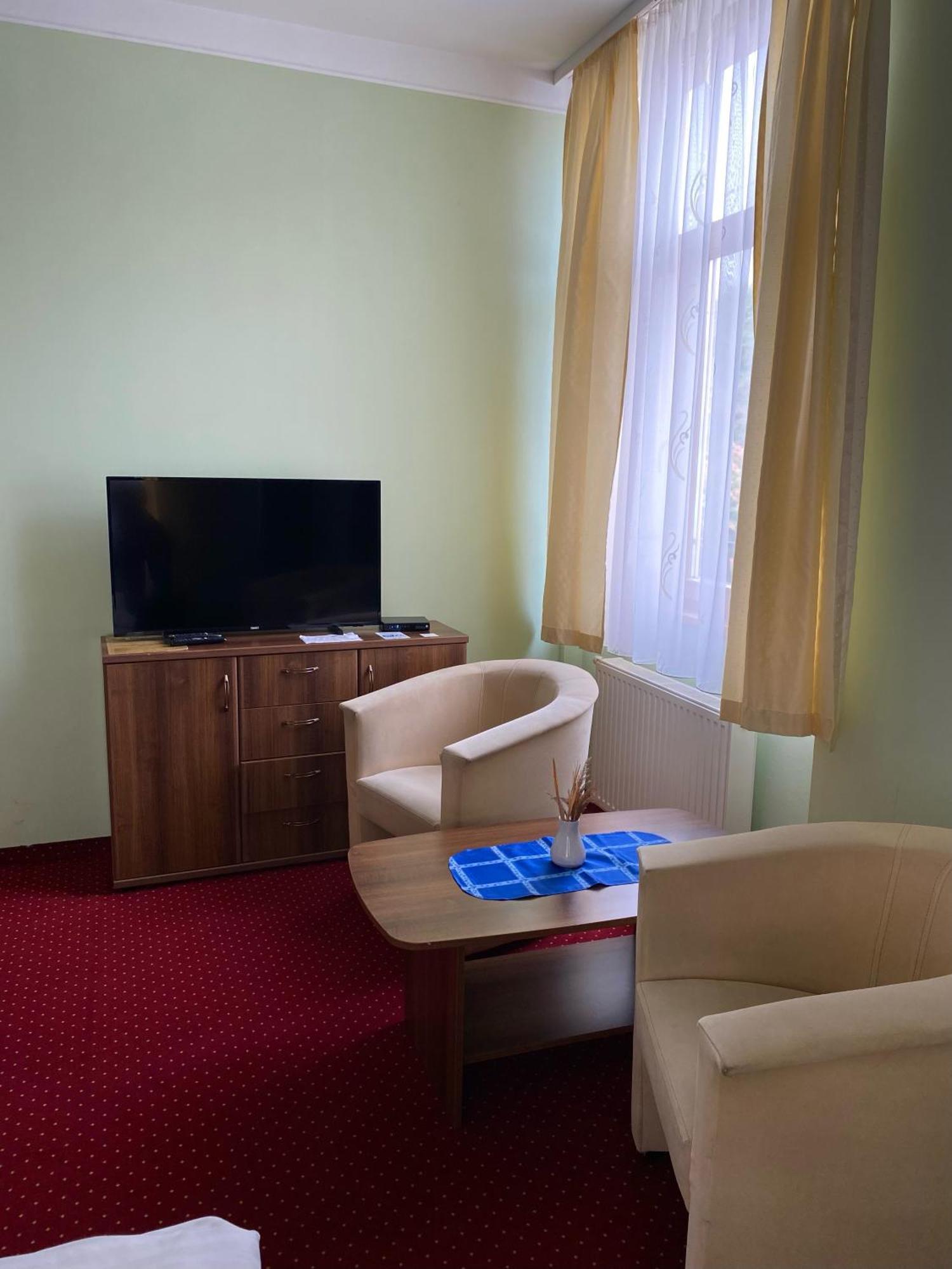 Het Pecset Fogado Etterem Bed and Breakfast Σόπρον Εξωτερικό φωτογραφία