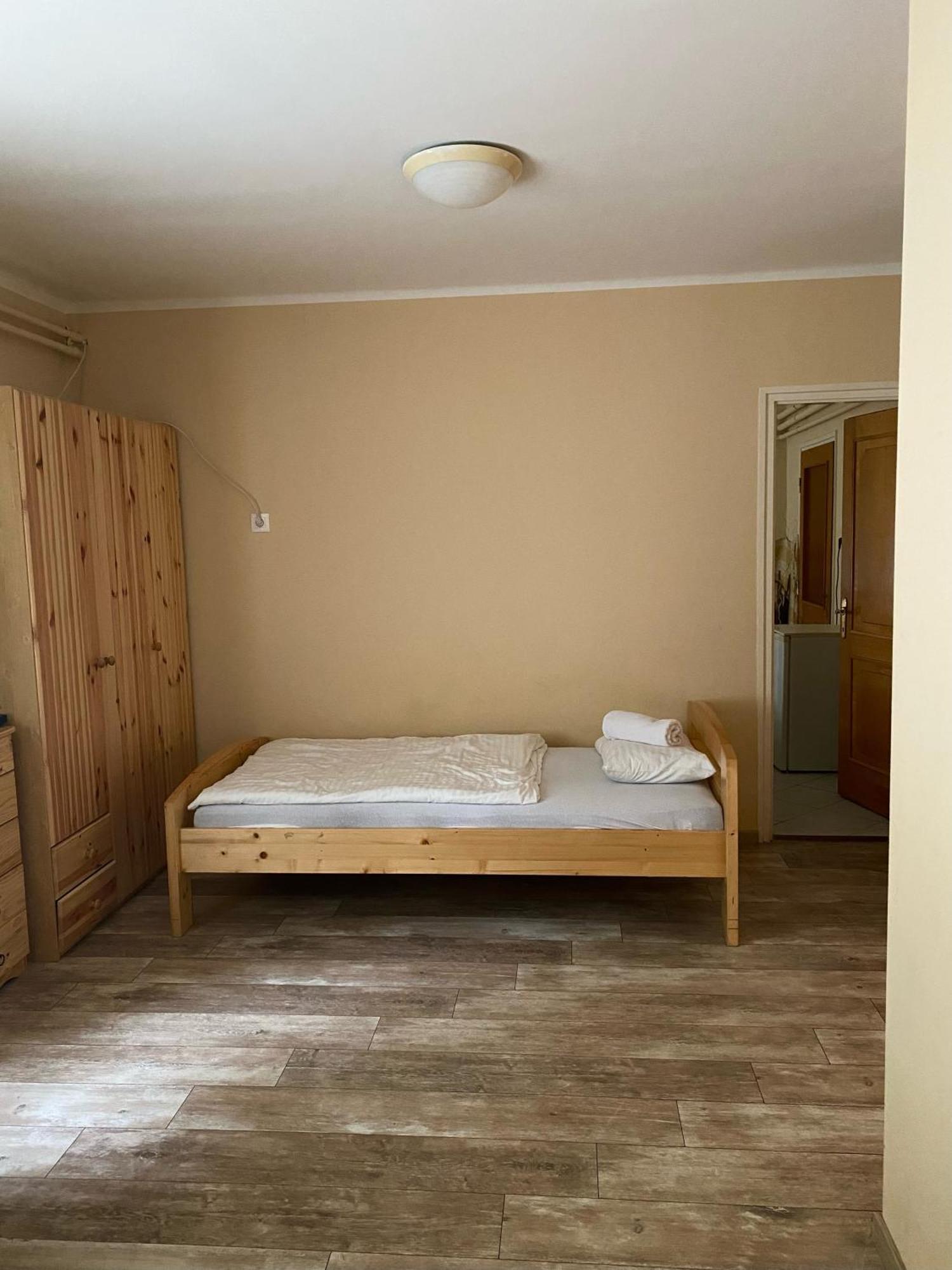 Het Pecset Fogado Etterem Bed and Breakfast Σόπρον Εξωτερικό φωτογραφία