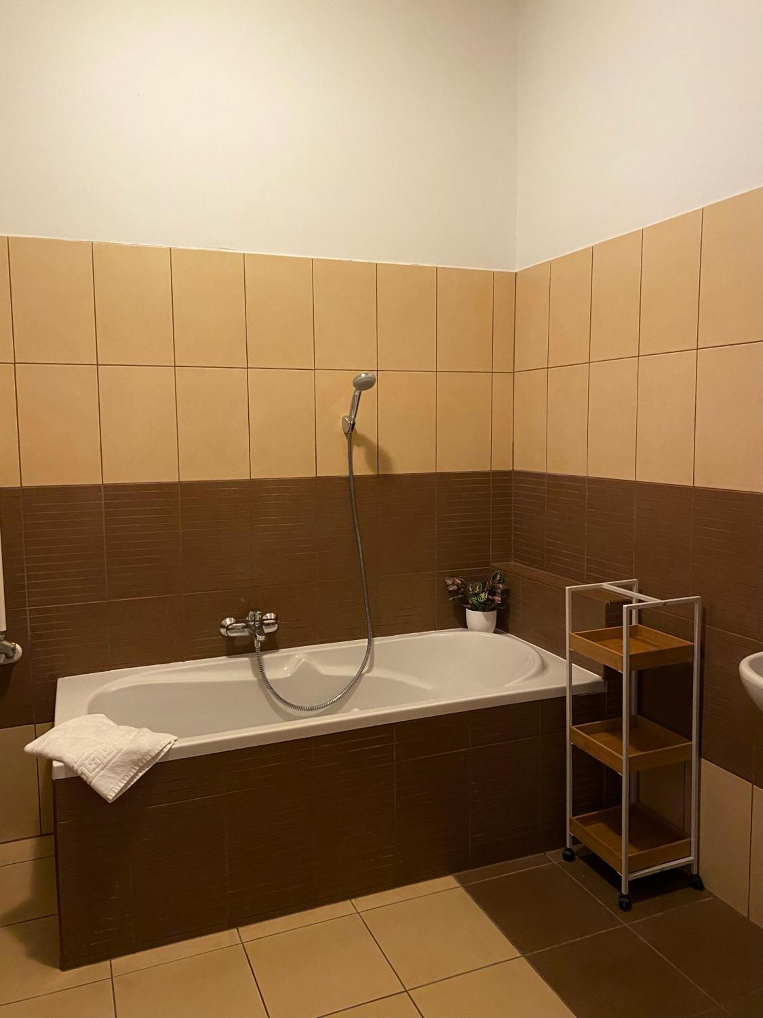 Het Pecset Fogado Etterem Bed and Breakfast Σόπρον Εξωτερικό φωτογραφία