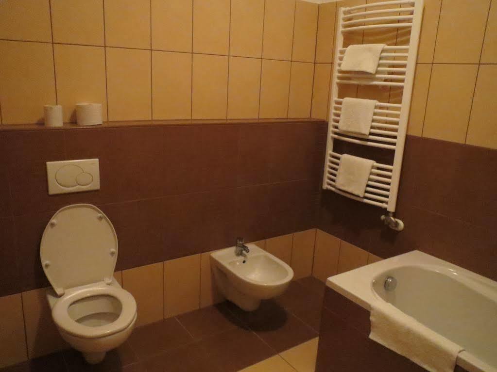 Het Pecset Fogado Etterem Bed and Breakfast Σόπρον Εξωτερικό φωτογραφία